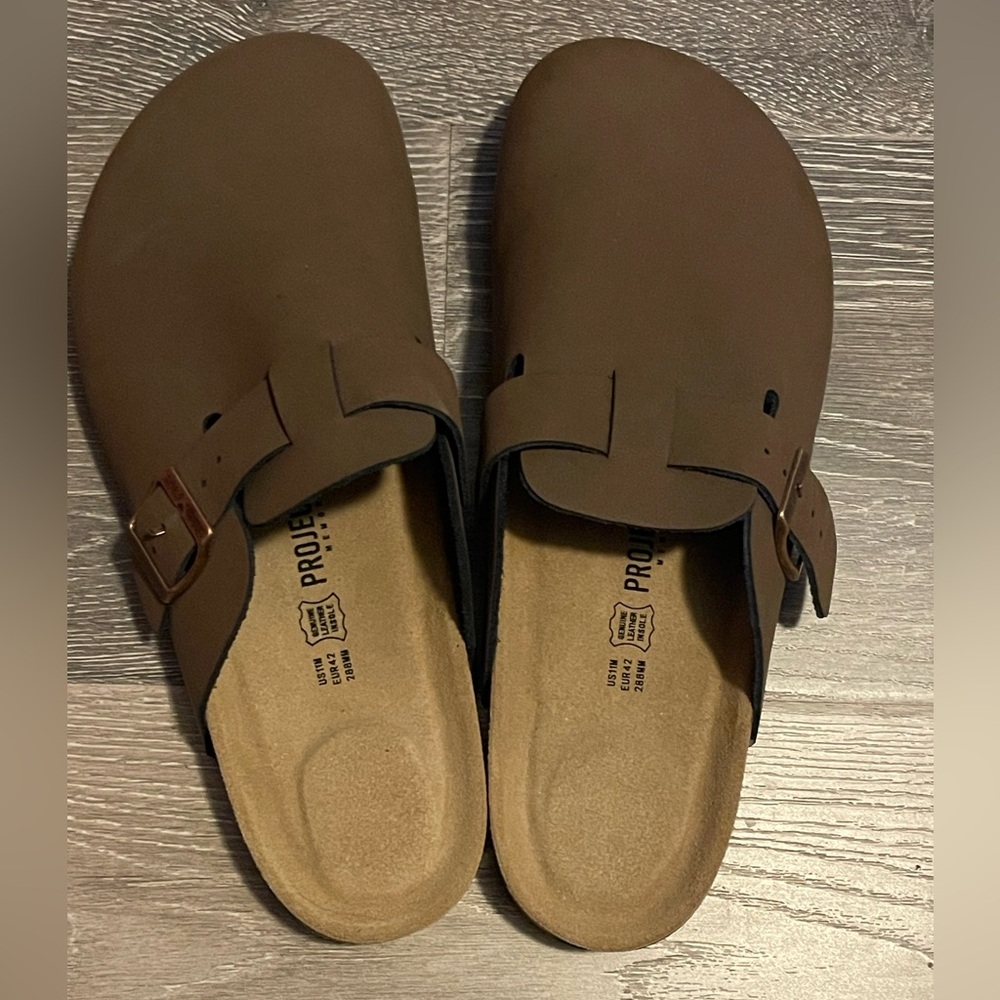 NWOT: PROJECT CLOUD Brown Slip-On Clogs with Buckle Size 11 - Picture 3 of 4